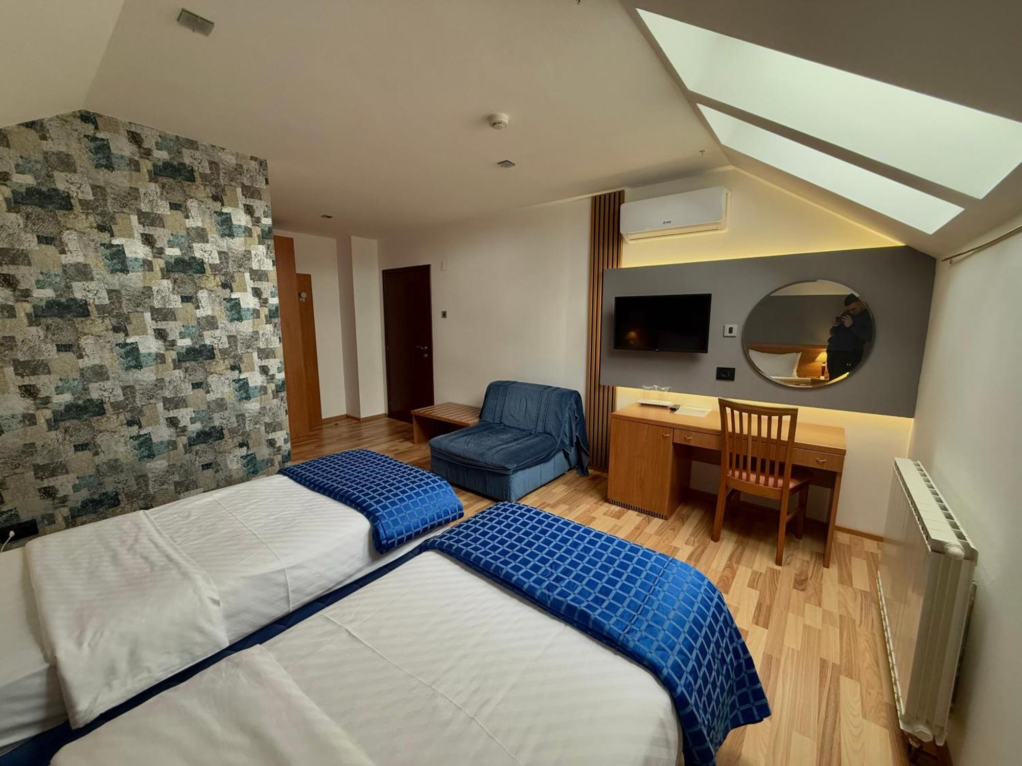 Motel M Vlasenica Luaran gambar